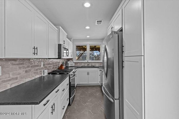 Interior, Kitchen, Recessed Lighting, Stone Walls