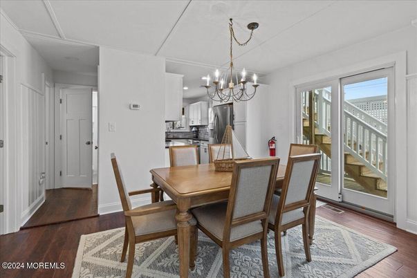 Chandelier, Dining room, Interior, Kitchen, Wood Texture Flooring