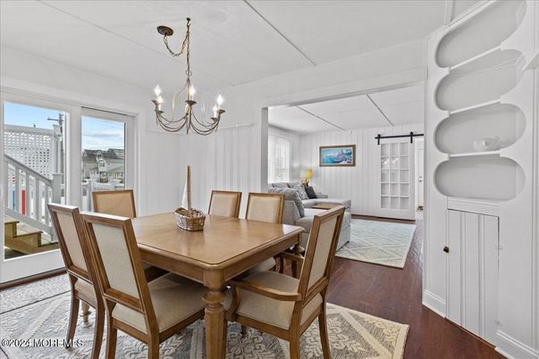 Chandelier, Dining room, Interior, Living room, Wood Texture Flooring