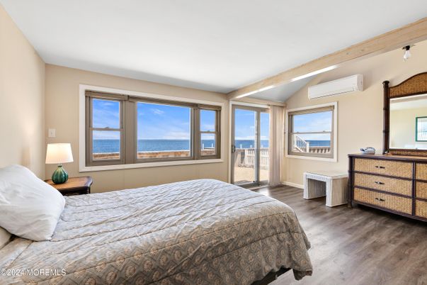 Bedroom, Interior, Water, Wood Texture Flooring