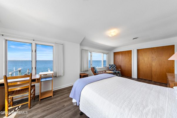 Bedroom, Interior, Water, Wood Texture Flooring