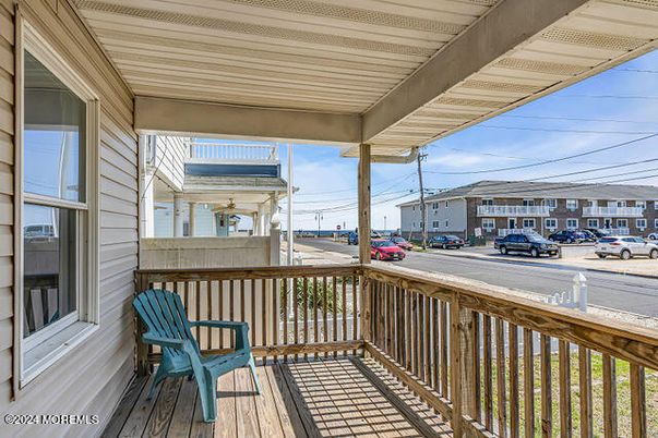 Exterior, Wood Texture Flooring