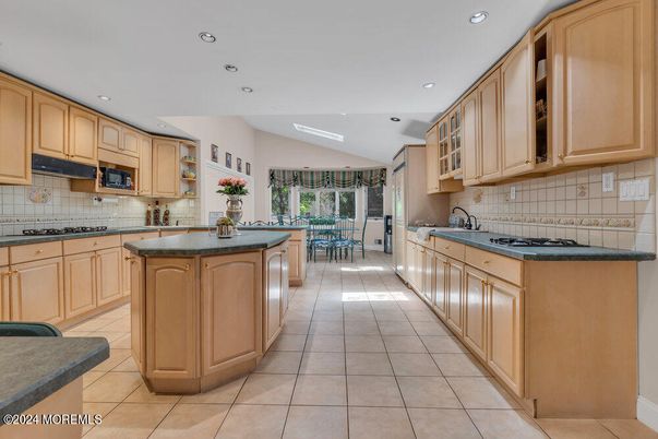 Dining room, Interior, Kitchen, Recessed Lighting