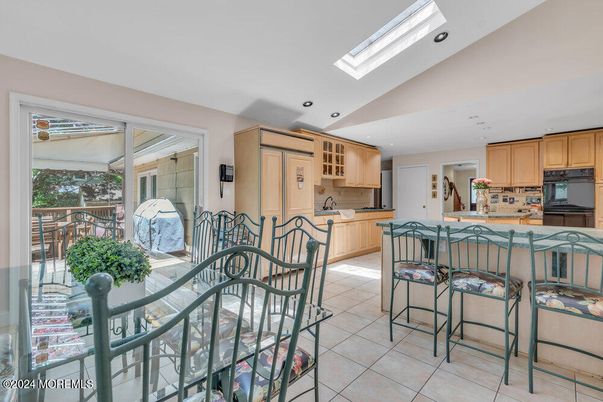 Dining room, Interior, Kitchen, Recessed Lighting