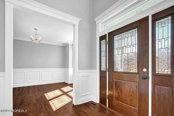 Chandelier, Interior, Wood Texture Flooring