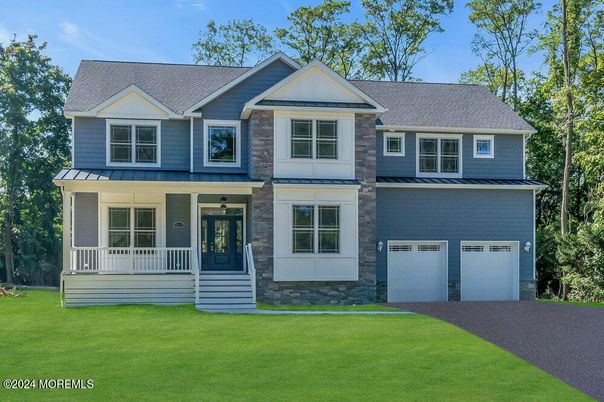 Attached, Exterior, Facade, Farmhouse