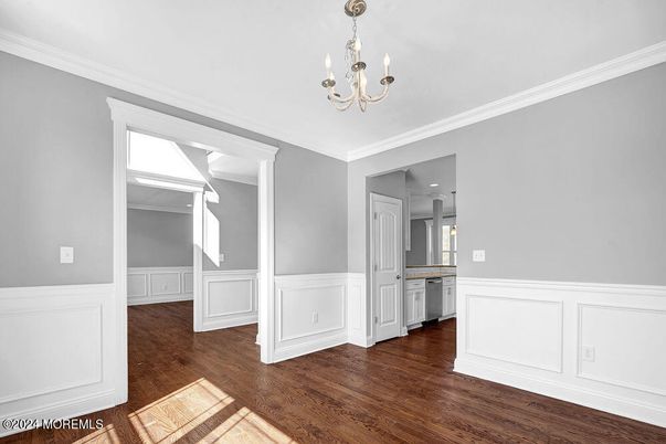 Chandelier, Empty room, Interior, Wood Texture Flooring
