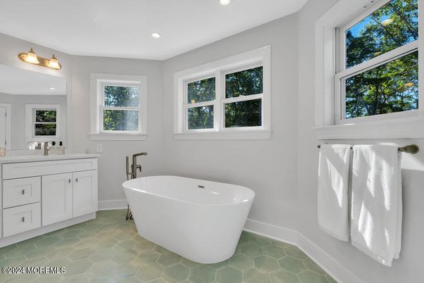 Bathroom, Free Standing Baths, Interior, Recessed Lighting