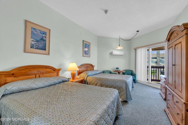 Bedroom, Interior, Pendant Lights