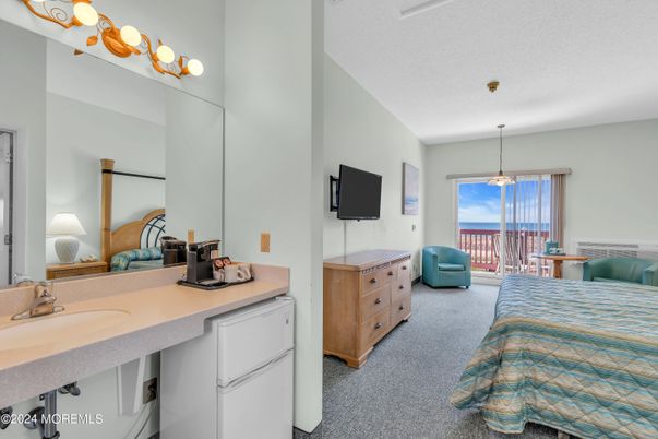 Bedroom, Interior, Pendant Lights