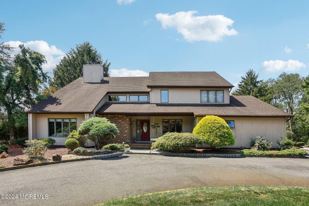 Exterior, Facade, Brick Facade, Farmhouse