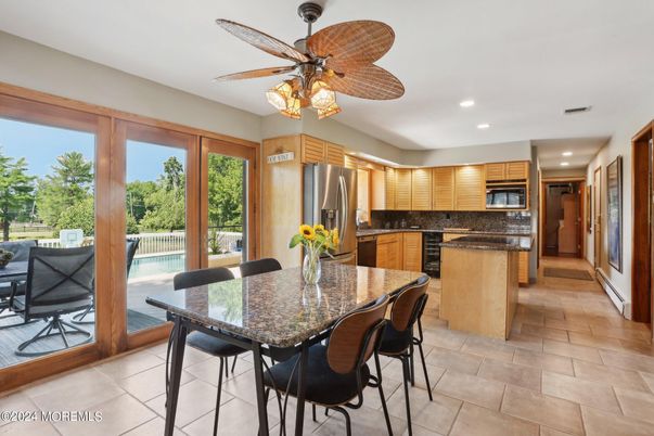 Dining room, Interior, Kitchen, Recessed Lighting, Stainless Steel Appliances