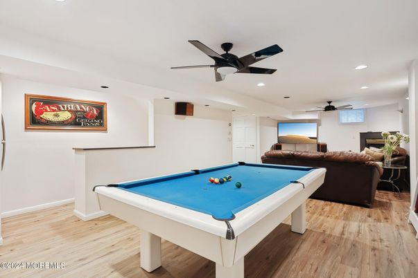 Billiard Table, Game Room, Interior, Living room, Recessed Lighting, Wood Texture Flooring