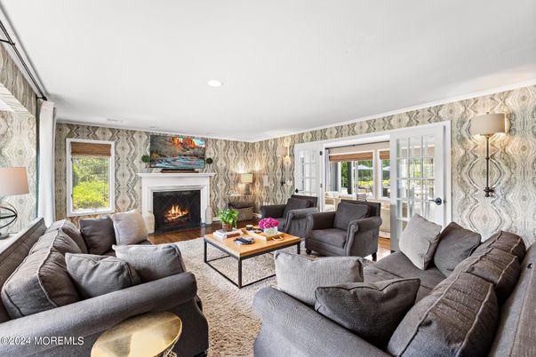 Fireplace, Interior, Living room, Recessed Lighting