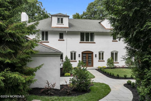 Exterior, Facade, French Provincial