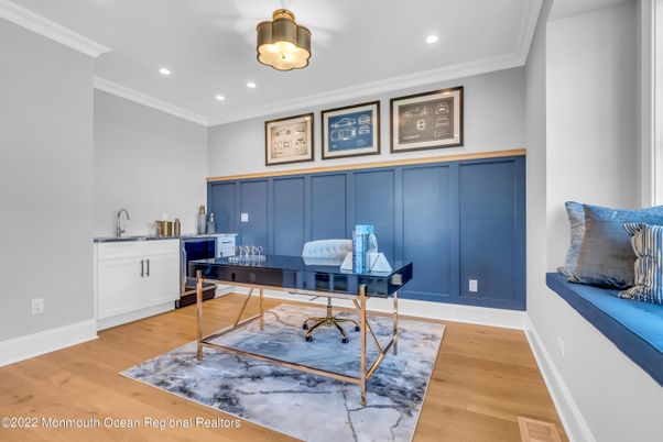 Home Office, Interior, Recessed Lighting, Wood Texture Flooring