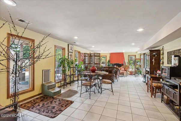 Dining room, Interior, Living room, Recessed Lighting