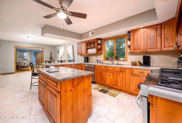 Dining room, Interior, Kitchen, Recessed Lighting, Stainless Steel Appliances