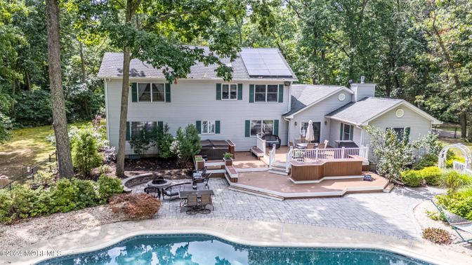 Exterior, Hot Tub, Pool, Solar Panels