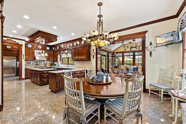 Chandelier, Dining room, Interior, Kitchen, Recessed Lighting, Stainless Steel Appliances