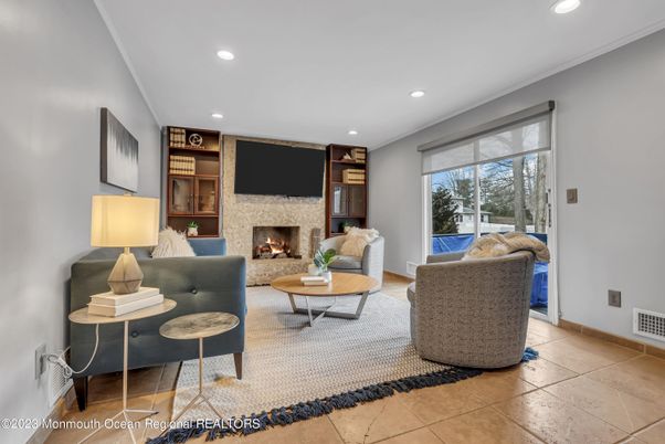 Fireplace, Interior, Living room, Recessed Lighting