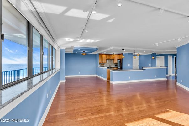 Interior, Kitchen, Pendant Lights, Recessed Lighting, Water, Wood Texture Flooring