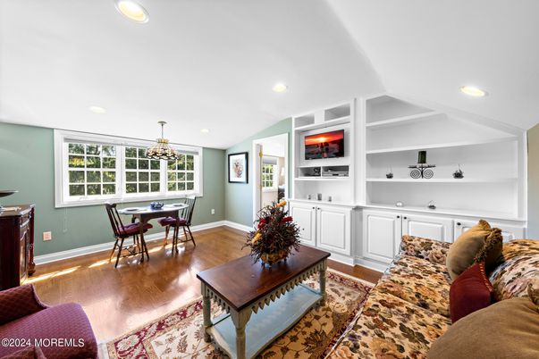 Chandelier, Dining room, Interior, Living room, Recessed Lighting, Wood Texture Flooring