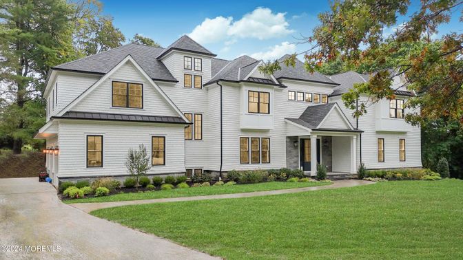 Exterior, Facade, Solar Panels, Farmhouse