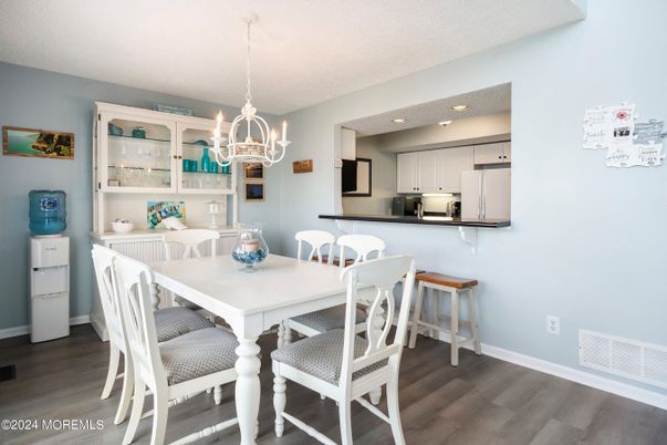 Chandelier, Dining room, Interior, Kitchen, Recessed Lighting, Wood Texture Flooring