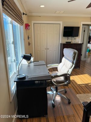 Home Office, Interior, Recessed Lighting, Wood Texture Flooring