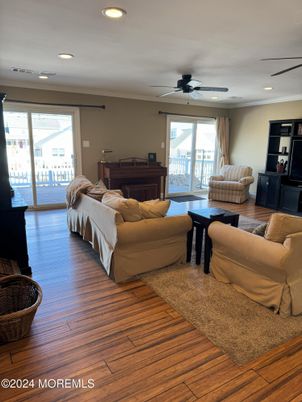 Interior, Living room, Piano, Recessed Lighting, Wood Texture Flooring