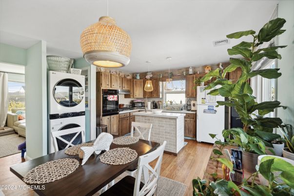 Dining room, Interior, Kitchen, Living room, Pendant Lights, Wood Texture Flooring