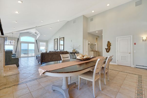 Dining room, Interior, Living room, Recessed Lighting