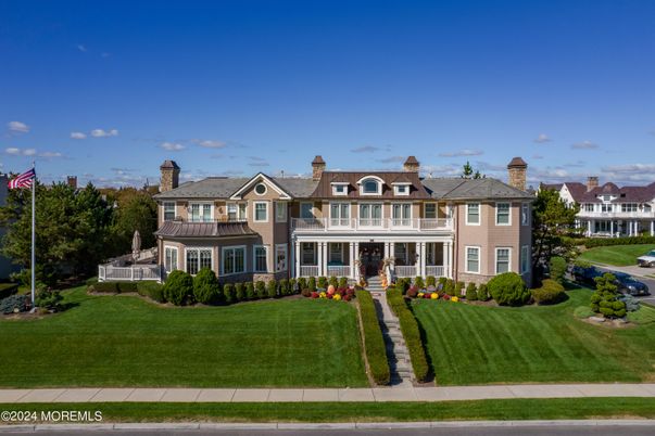 Exterior, Facade, French Provincial