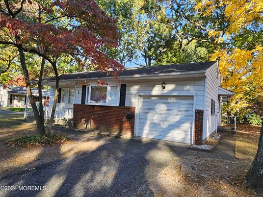 Detached Garage, Exterior