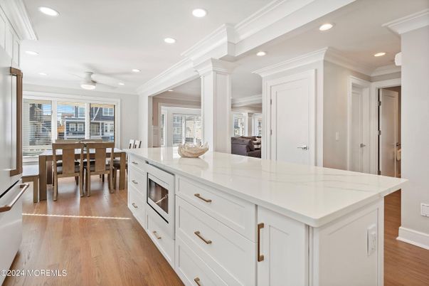 Dining room, Interior, Kitchen, Recessed Lighting, Wood Texture Flooring