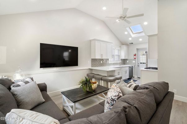 Interior, Kitchen, Living room, Recessed Lighting, Wood Texture Flooring