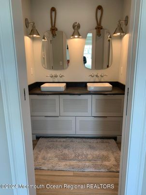 Bathroom, Dual Sink Vanities, Interior