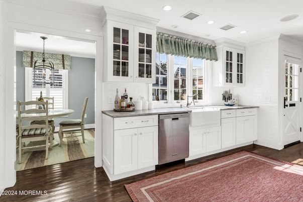 Dining room, Interior, Kitchen, Pendant Lights, Recessed Lighting, Wood Texture Flooring