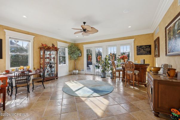 Dining room, Interior, Recessed Lighting