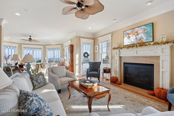 Fireplace, Interior, Living room, Recessed Lighting