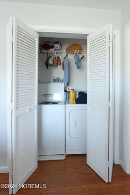 Interior, Utility Closets, Washer, Wood Texture Flooring
