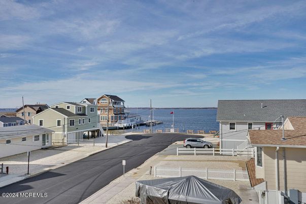 Exterior, Water