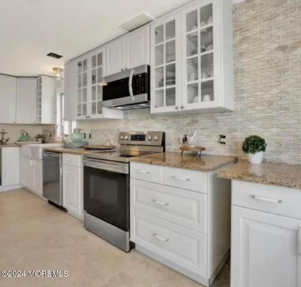 Interior, Kitchen, Stainless Steel Appliances