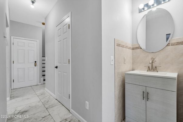 Bathroom, Dual Sink Vanities, Interior, Marble