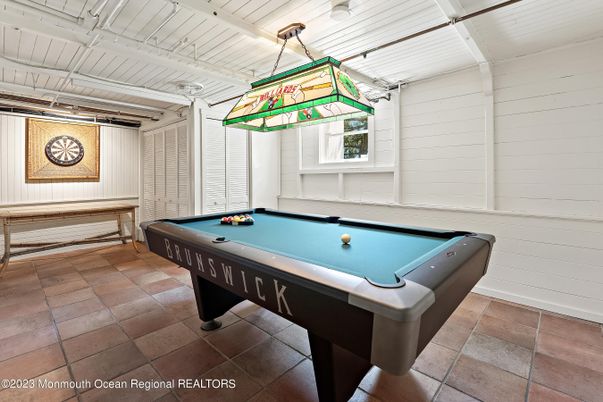 Billiard Table, Game Room, Interior