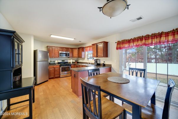 Dining room, Interior, Kitchen, Stainless Steel Appliances, Wood Texture Flooring