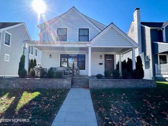 Exterior, Facade, Farmhouse