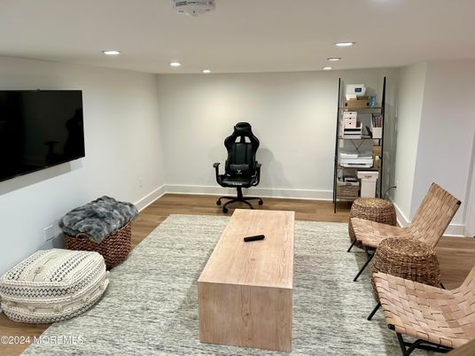 Home Office, Interior, Recessed Lighting, Wood Texture Flooring