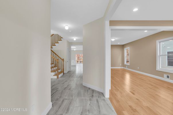 Interior, Recessed Lighting, Wood Texture Flooring